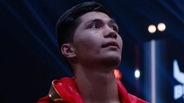 Қазақ пен тәжік боксшысы WBA белбеуі үшін жұдырықтасады