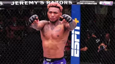 Рахмоновтың салмағындағы жекпе-жек сенсациялық нокаутпен аяқталды