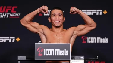 Асу Алмабаев айқасқа сақадай сай. Салмақ өлшеу рәсімі өтті (ВИДЕО)