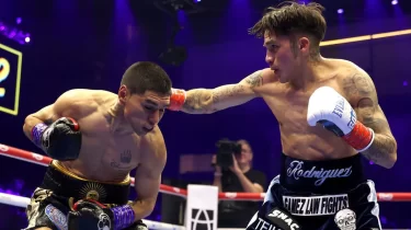 Үш чемпиондық титул үшін өткен жекпе-жекте жарқын нокаут тіркелді