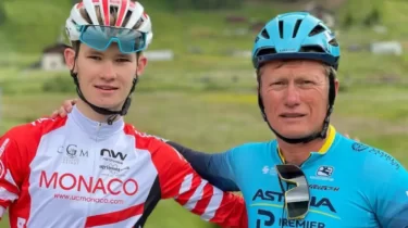 Олимпиада чемпионы Александр Винокуров ұлын басшылық қызметке кіргізді