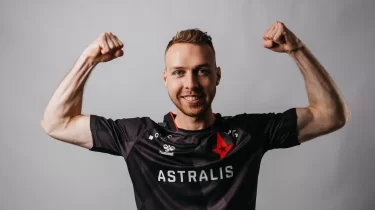 $2 млн сыйақы алған киберспорт аңызы мансабын аяқтады