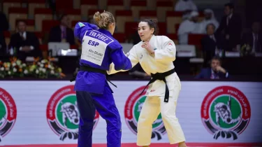 «Барлық үміт бір Әбибаға артылды»: Әбужақынова Абу-Дабиде Қазақстанды құтқарды