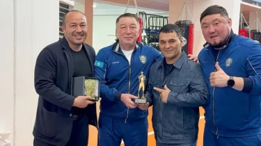 Қазақстан Өзбекстанға бата берді: Тулкин Киличевтың үйіндегі құпия кездесу (ВИДЕО)