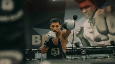 «Көк туды алып келіңдер!» Жәнібек Әлімханұлы АҚШ-тағы қазақтарға үндеу жасады