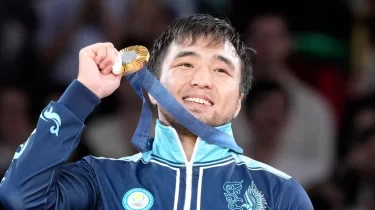 Елдос Сметов әйеліне керемет сыйлық жасады