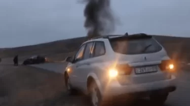 Қарағанды облысында инкассатор көлігі отқа оранды (ВИДЕО)