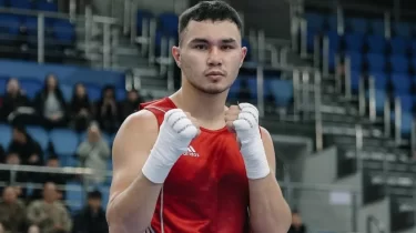 Ерасыл Жақпеков үш нокдаунмен нокаут жасады