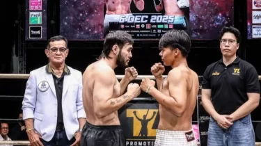 «Қазақ Титаны» бірінші раундта ауыр нокаутпен жеңіске жетті (ВИДЕО)