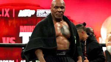 Майк Тайсон мен Флойд Мэйвезер жұдырықтаспақ