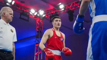 "Басымдық қазақ жігітінде". ӘЧ-да қазақ-өзбек боксшыларының айқасына баға берілді