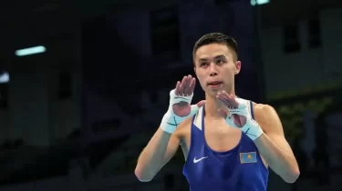 Сәкен Бибосынов африкалық боксшымен жанкешті жекпе-жекте үш нокдаун жасады