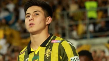 Дастан Сәтпаев – маусымның ең құнды ойыншысы, Темірлан Анарбеков – үздік қақпашы