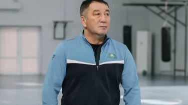 «Аққалықов соңғы айқаста жеңді деп ойлаймын» — Қайрат Сәтжанов ӘЧ-2025 қорытындылады