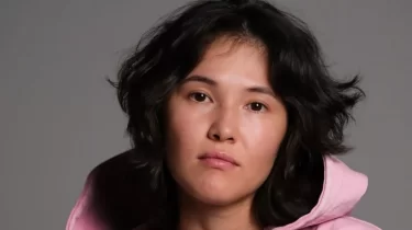 Назым Қызайбай сыйға берілген көлігін сатуға қойды