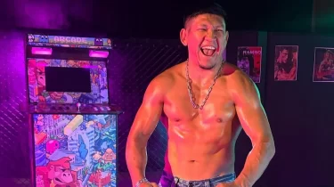 Қуат Хамитов «суперматч» алдында қарсыласпен көз арбасып, мінез көрсетті (ВИДЕО)