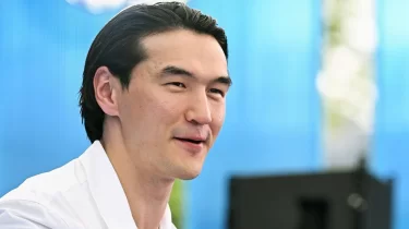 Әлем чемпионы Нұрлан Сабуровпен кездесті