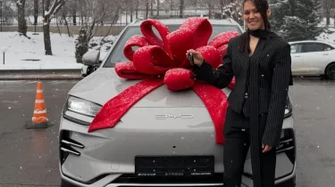 Алуа Балқыбековаға ерекше құрмет көрсетілді (ВИДЕО)