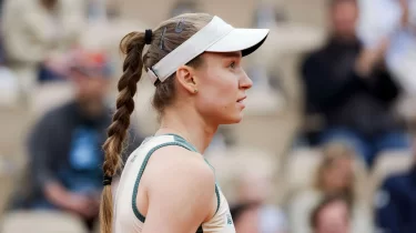 Елена Рыбакина жаңа маусымға қызу кірісті