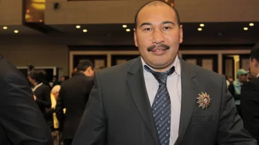 Ермахан Ыбырайымов алматылықтарға жаңа жылдық көңіл-күй сыйлады