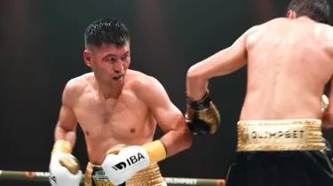 Бекман Сойлыбаев өзбекстандық жеңілмеген нокаутерді тоқтатты