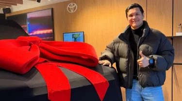 Данияр Елеусінов қымбат көлік алды