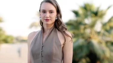 Елена Рыбакина 2026 жылғы алғашқы турниріне келді