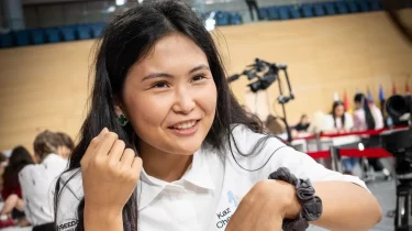 Бибісара Асаубаева 2025 жылды қорытындылады: Блицтегі әлем чемпионының жылы қалай өтті?