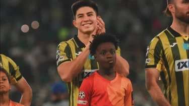 Дастан Сәтпаев «Алтын доп» иегерін шаң қаптырып кетті