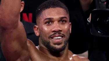 Энтони Джошуа қайғылы жол апатынан кейін шешім қабылдады