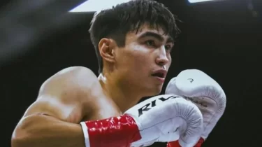 Айдос Медет қарсыласымен көз арбасты