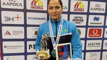 Қазақстандық балуан мәртебелі турнирде топ жарды