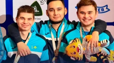 Қазақстан құрамасы Азия чемпионатын қос медальмен бастады