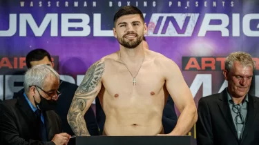 Бірінші раундта чемпион атанған боксшы артынша мансабын аяқтады