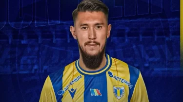 Жарты жыл бойы ойнамаған Абат Айымбетов Румынияда доп тебеді