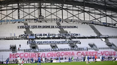 Стадиондағы өрт: Францияда жанкүйерлер наразылығы тәртіпсіздікке ұласты