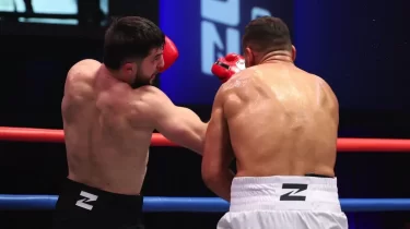 Ресейлік боксшы ауыр соққымен қарсыласын "ұйықтатты" (ВИДЕО)