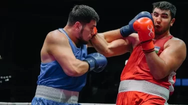 Айбек Оралбайдың басты қарсыласы Дана Уайттың қарамағына өтті