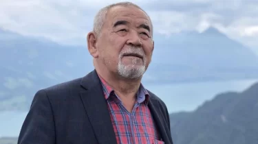 Айтыскер ақындар Жүрсін Ерманға темір тұлпар сыйлады