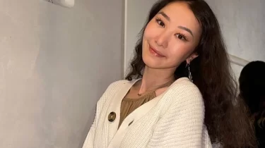 Диплом, жүргізуші куәлігі және туған күн: Элизабет Тұрсынбаева жеке жаңалықтарын жариялады