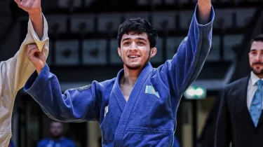 Қазақстандық дзюдошы әлем чемпионын тізе бүктірді