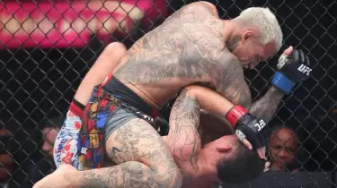 Чарльз Оливейра UFC-де жаңа белбеуді тартып алды