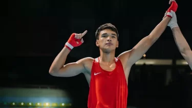 Жас қазақ боксшысы Таиландтағы турнирде бір минутқа жетпей жеңіске жетті (ВИДЕО)