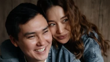 "Бәрібір сені таңдар едім": Әбілмансұр Серіковтің жары неке қию рәсімінен фото жариялады