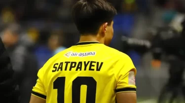 Дастан Сәтпаев "Қайратқа" жеңіс сыйлады (ВИДЕО)