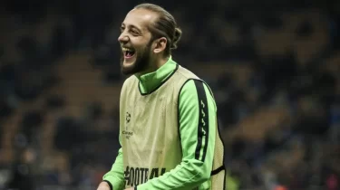 Жасанды алаңнан шаршады ма? Зариа "Қайраттан" неге кеткенін айтты