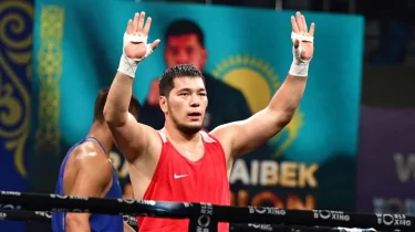 Қазақстандық боксшы Альваресті басып озды