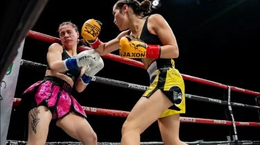 19 жастағы боксшы нокауттан кейін комаға түсті (ВИДЕО)