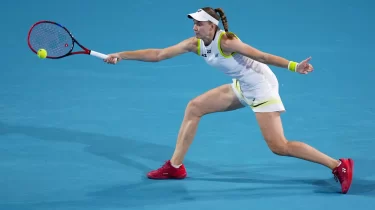 Соболенка себеп. Рыбакина ірі турнирдің финалына шыға алмады