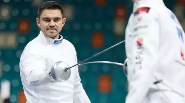 Руслан Құрбанов бір күнде екі Олимпиада чемпионын тізе бүктірді